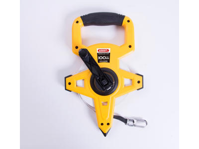 Assist 100 m glasfiberbåndmål på gaffel